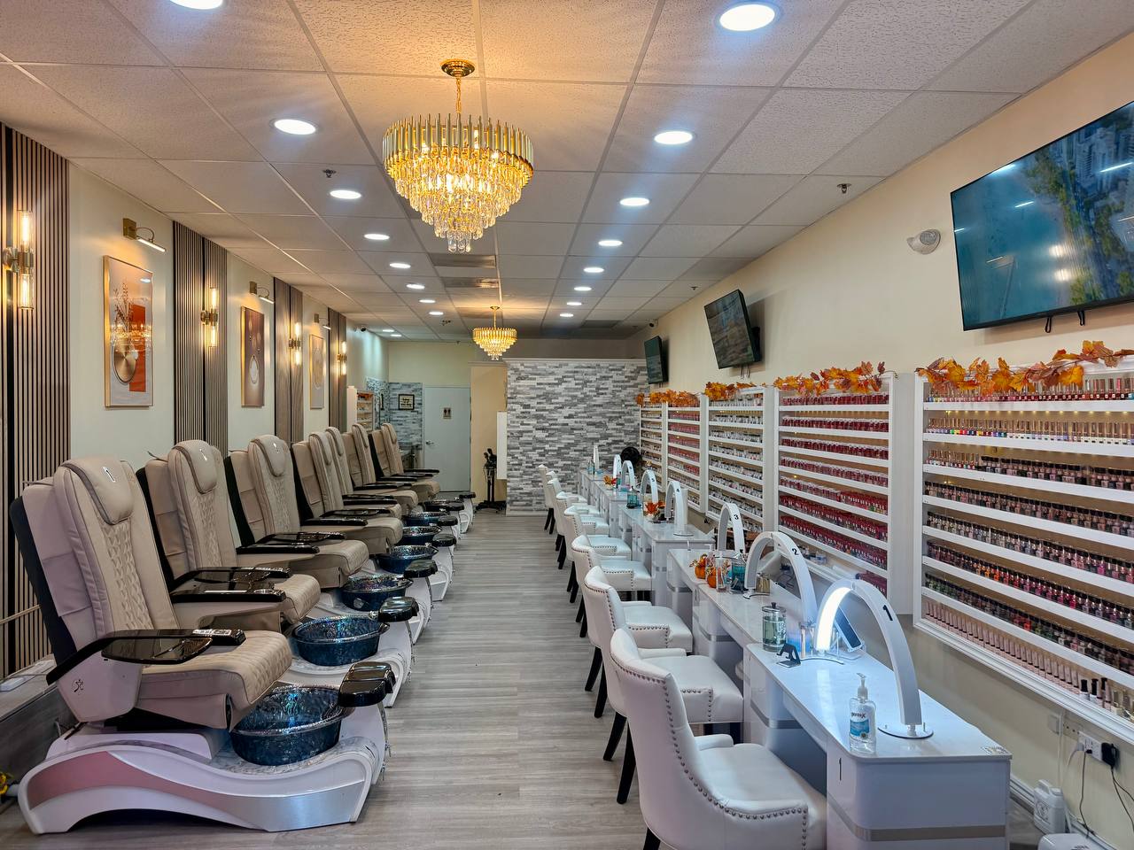 Pamper Nails & Lashes business photo
